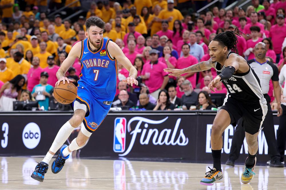 NBA常规赛焦点对决火箭迎战马刺精彩较量引期待解析