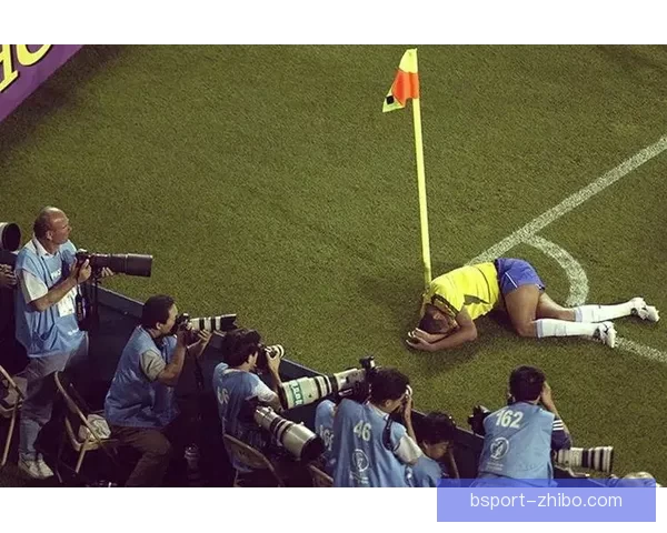 B体育世界杯引领全球足球热潮 激情赛事与精彩瞬间回顾