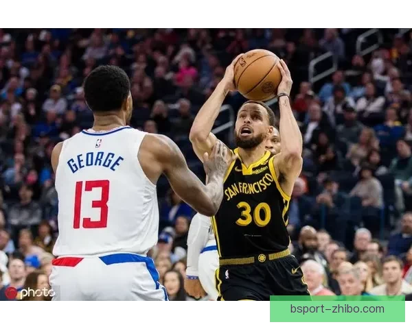 乔治生涯第四节爆发四次抢断四记三分仅次于哈登库里