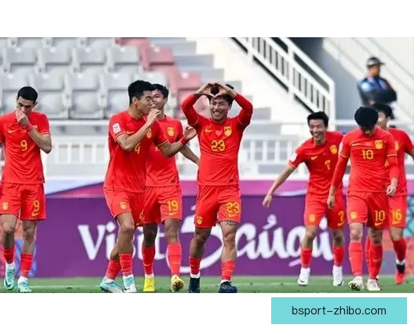 国足全新战袍震撼亮相邵佳一亲临现场助阵